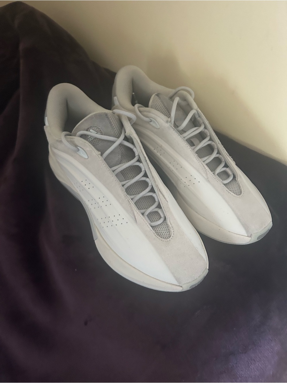 Adidas Men's Light Grey  Low-Top Sneakers